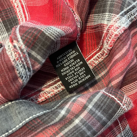 BKE Standard Fit Red Plaid Black Snap Short Sleeve Shirt Men’s Size Medium - Picture 8 of 12
